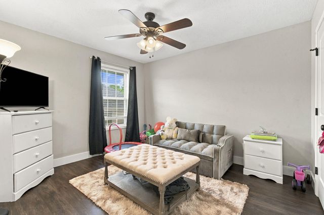 1807 E Costa Mesa Court, Ozark, MO 65721