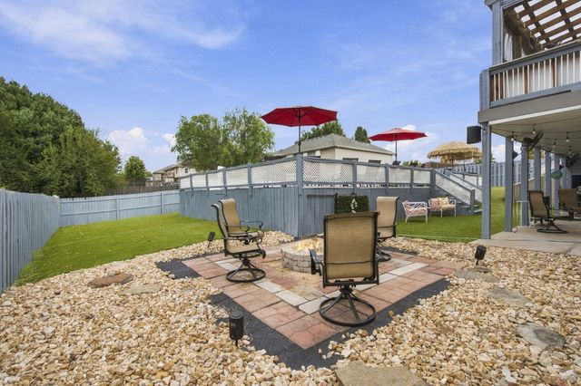 1807 E Costa Mesa Court, Ozark, MO 65721