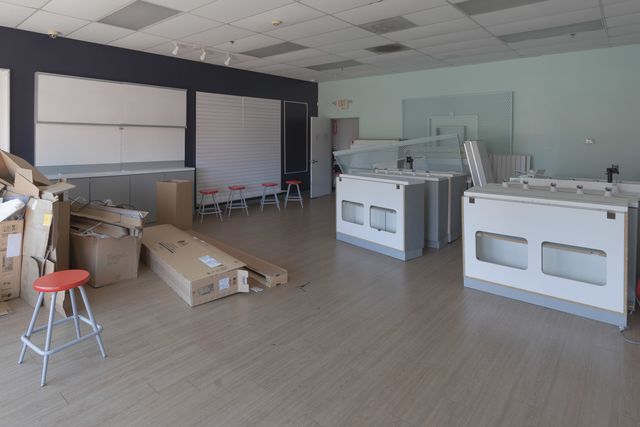 5232 Dempster Avenue, Skokie, IL 60077