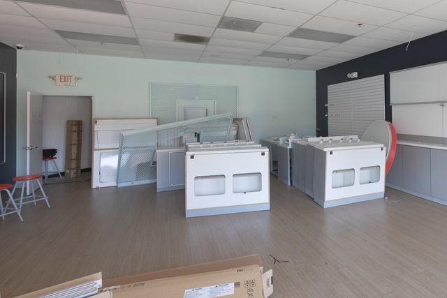 5232 Dempster Avenue, Skokie, IL 60077