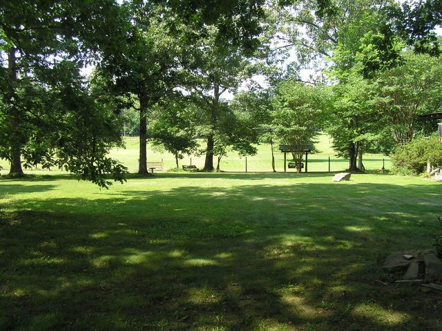 1200 T Crowe Road, Soddy Daisy, TN 37379