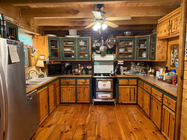 1200 T Crowe Road, Soddy Daisy, TN 37379