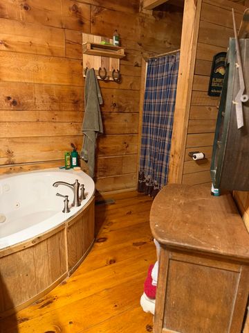 1200 T Crowe Road, Soddy Daisy, TN 37379