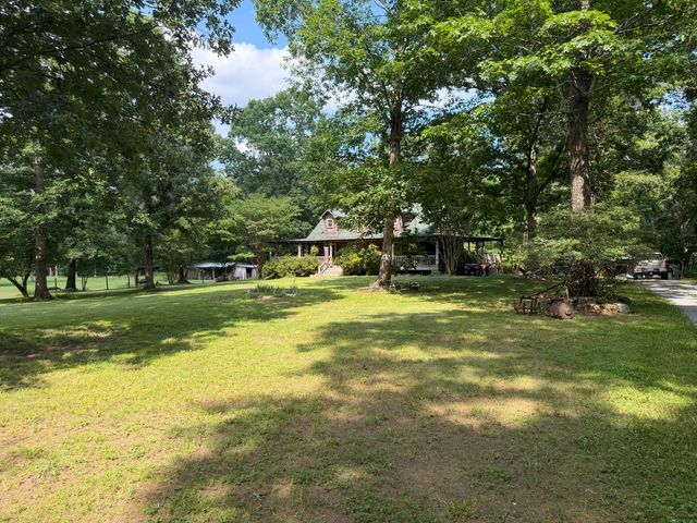 1200 T Crowe Road, Soddy Daisy, TN 37379