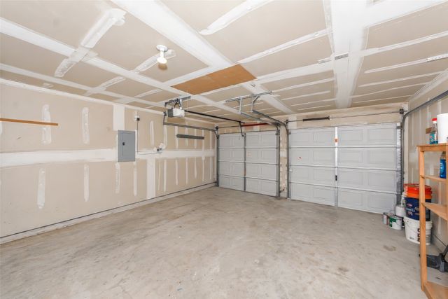 9249 Conestoga Drive, Fort Worth, TX 76131