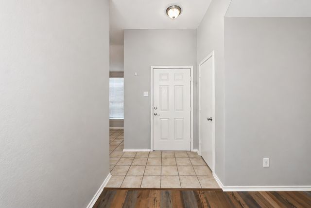 9249 Conestoga Drive, Fort Worth, TX 76131