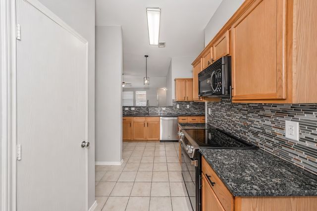 9249 Conestoga Drive, Fort Worth, TX 76131