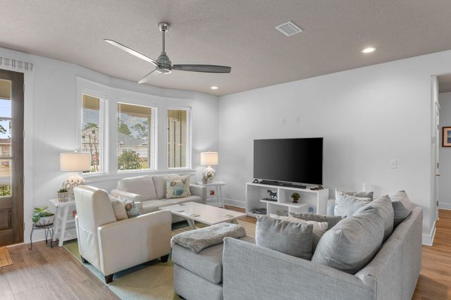 1619 Ponderosa Drive, Gulf Breeze, FL 32563