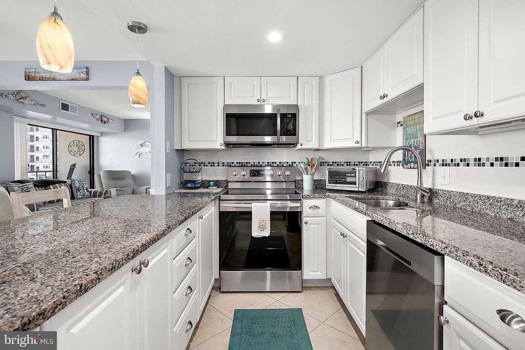 Image 13 of property listing at 9400 COASTAL HWY #301, Ocean City, MD 21842