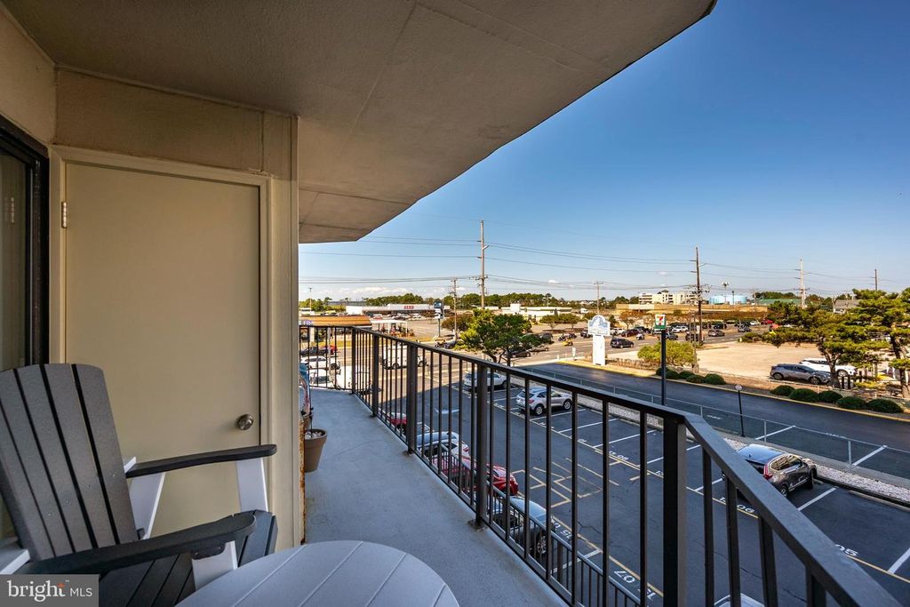 Image 31 of property listing at 9400 COASTAL HWY #301, Ocean City, MD 21842