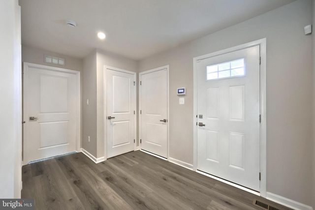 77 SUMMERFIELD DR, Hanover, PA 17331