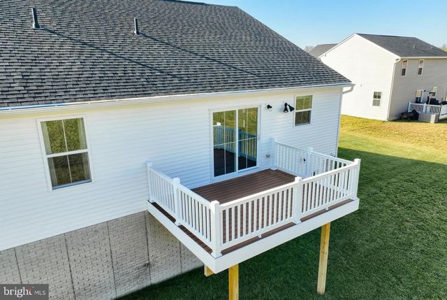 77 SUMMERFIELD DR, Hanover, PA 17331