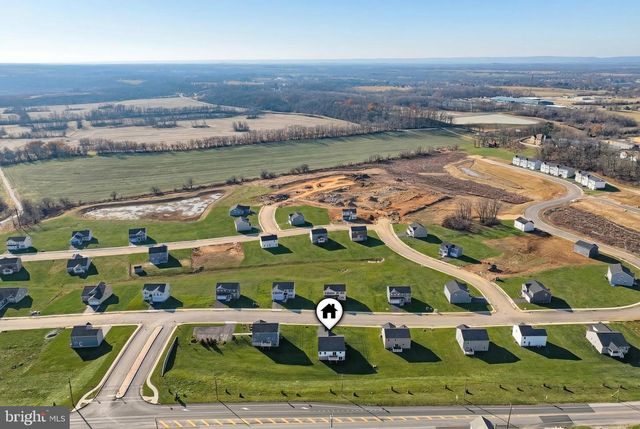 77 SUMMERFIELD DR, Hanover, PA 17331