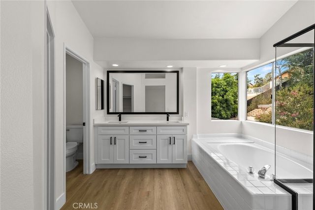 585 Hamilton Drive, Corona, CA 92879