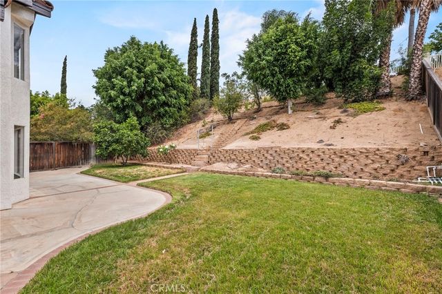 585 Hamilton Drive, Corona, CA 92879