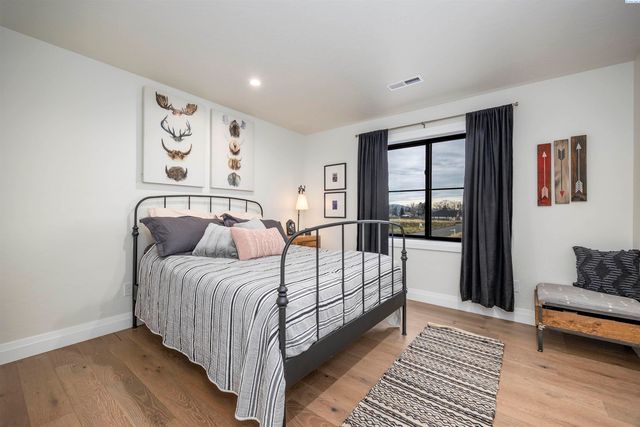 6501 Lazy B Drive, Pasco, WA 99301