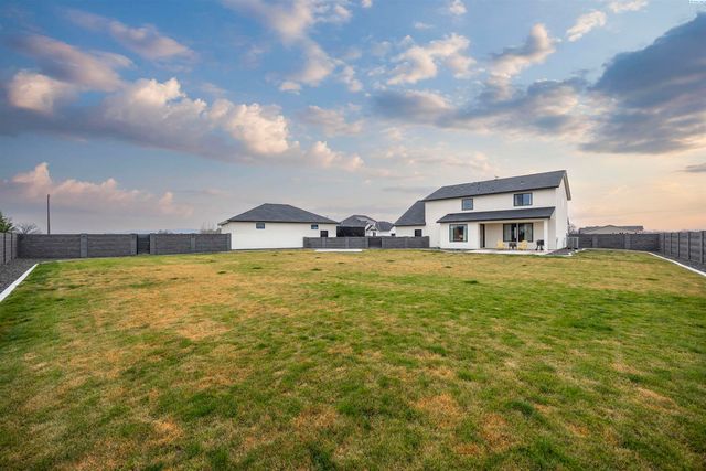 6501 Lazy B Drive, Pasco, WA 99301