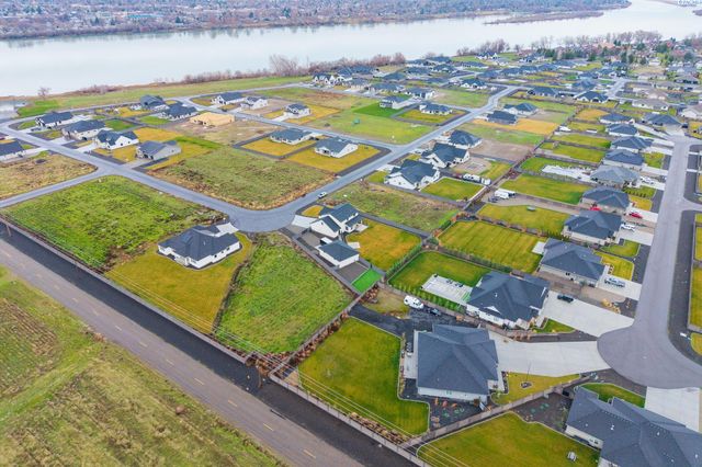 6501 Lazy B Drive, Pasco, WA 99301