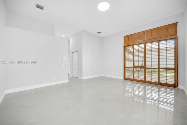 2553 Bay Pointe Drive, Weston, FL 33327