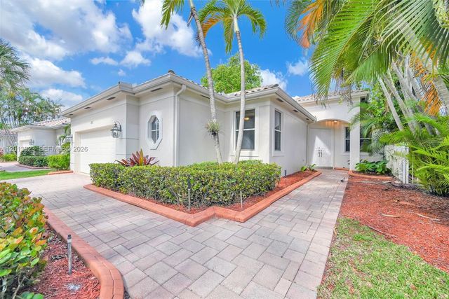 2553 Bay Pointe Drive, Weston, FL 33327