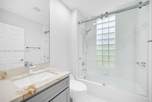2553 Bay Pointe Drive, Weston, FL 33327