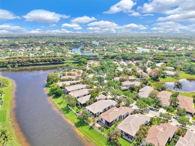 2553 Bay Pointe Drive, Weston, FL 33327