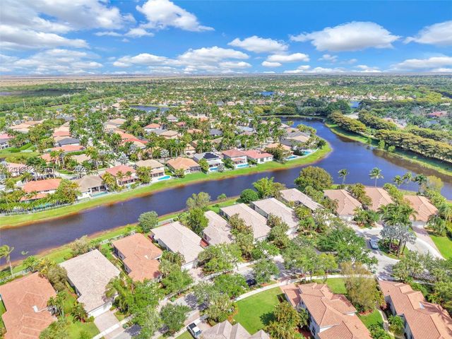 2553 Bay Pointe Drive, Weston, FL 33327