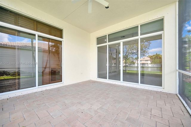 2553 Bay Pointe Drive, Weston, FL 33327