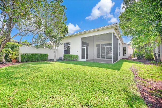 2553 Bay Pointe Drive, Weston, FL 33327