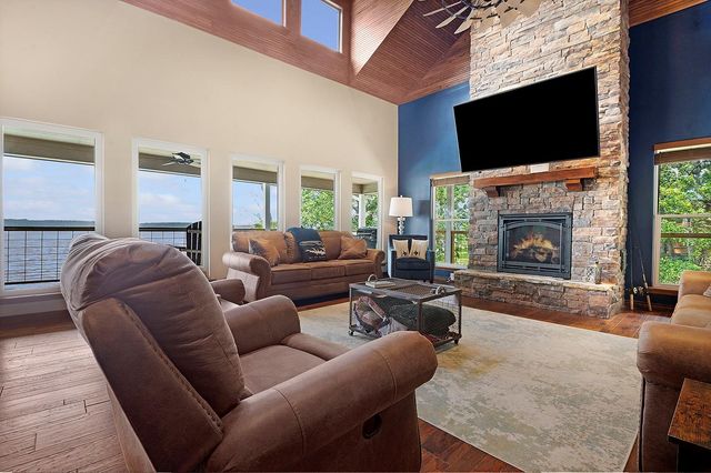 388 County Road 5597, Chireno, TX 75937