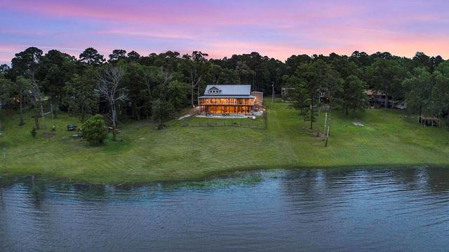 388 County Road 5597, Chireno, TX 75937