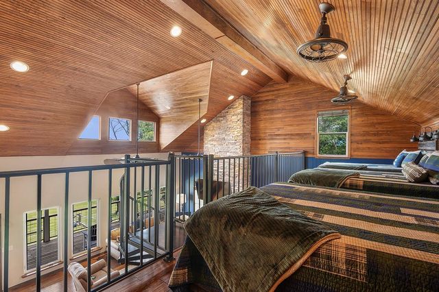 388 County Road 5597, Chireno, TX 75937