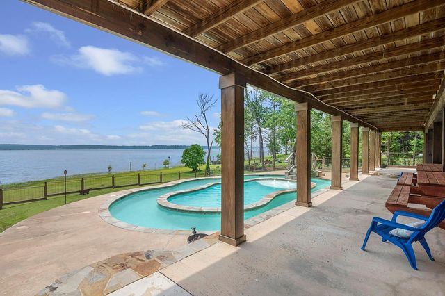 388 County Road 5597, Chireno, TX 75937