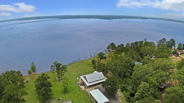 388 County Road 5597, Chireno, TX 75937