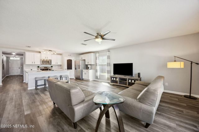 3580 SUMMIT OAKS Drive, Green Cove Springs, FL 32043