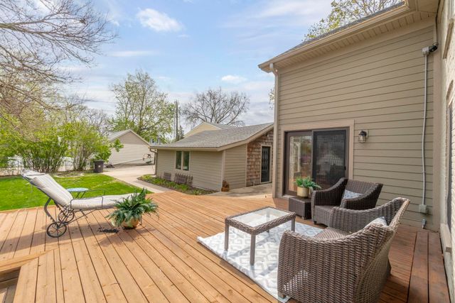 624 W 9th Street, Cedar Falls, IA 50613