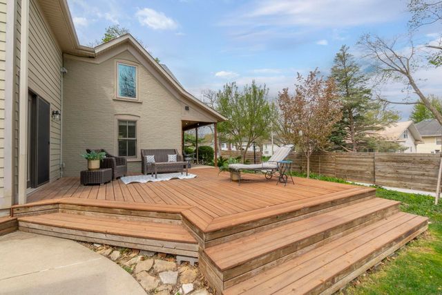 624 W 9th Street, Cedar Falls, IA 50613