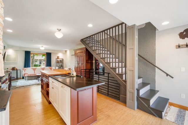 624 W 9th Street, Cedar Falls, IA 50613