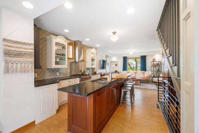 624 W 9th Street, Cedar Falls, IA 50613