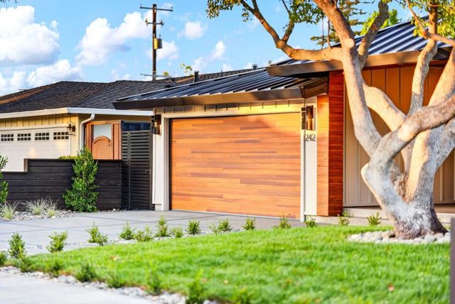 242 Howes Drive, Los Gatos, CA 95032