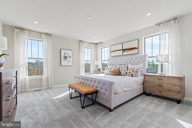 1103B DABNEY DR, Manassas Park, VA 20111