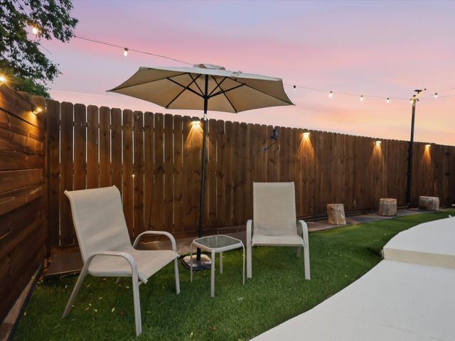 3109 Emerald Street, Bedford, TX 76021