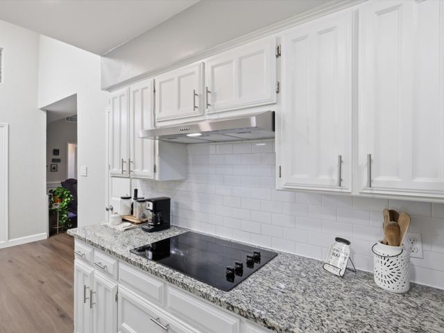 3109 Emerald Street, Bedford, TX 76021