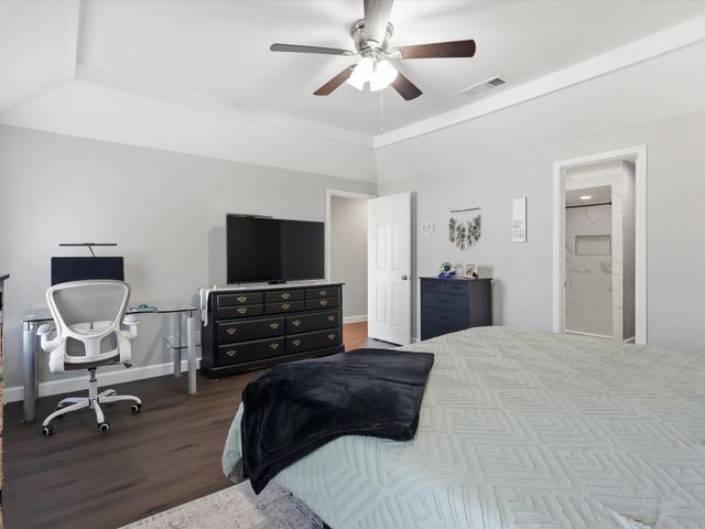 3109 Emerald Street, Bedford, TX 76021