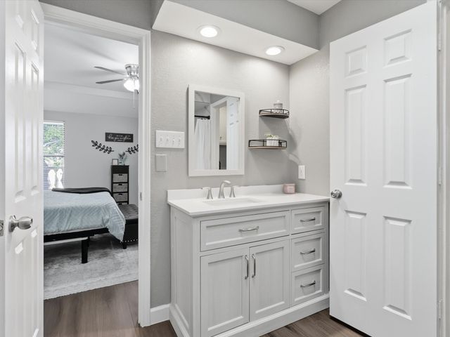 3109 Emerald Street, Bedford, TX 76021