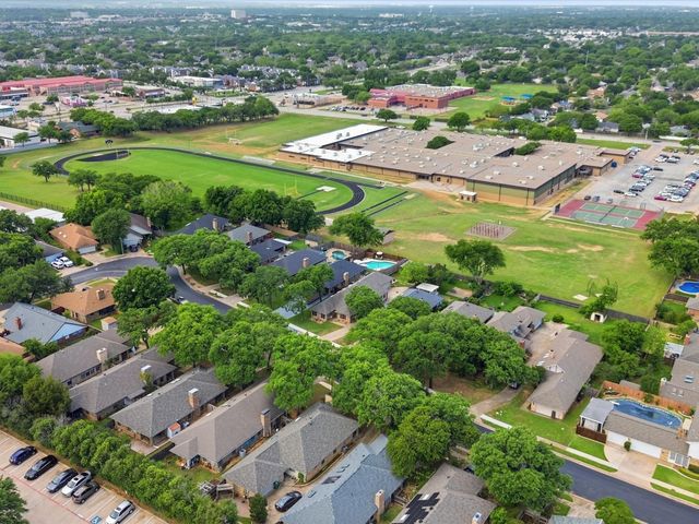 3109 Emerald Street, Bedford, TX 76021