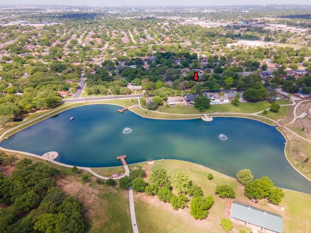 3109 Emerald Street, Bedford, TX 76021