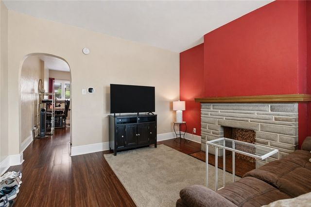 5276 Holmes St, Lawrenceville, PA 15201