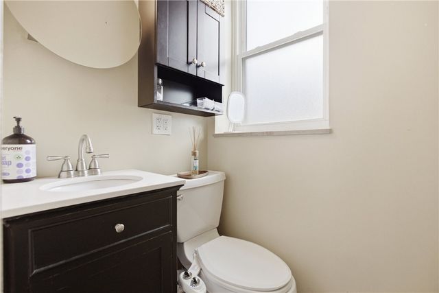 5276 Holmes St, Lawrenceville, PA 15201