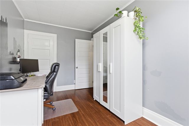 5276 Holmes St, Lawrenceville, PA 15201